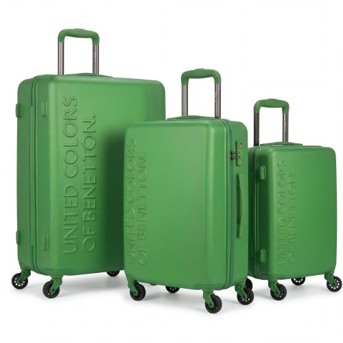 freepik__change-the-wheels-of-suitcases-from-double-to-sing__31579.jpg